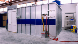 Покрасочная комната вид снаружи слева