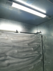 Покрасочная камера Корст OKVZ-1000 внутри полубоком справа